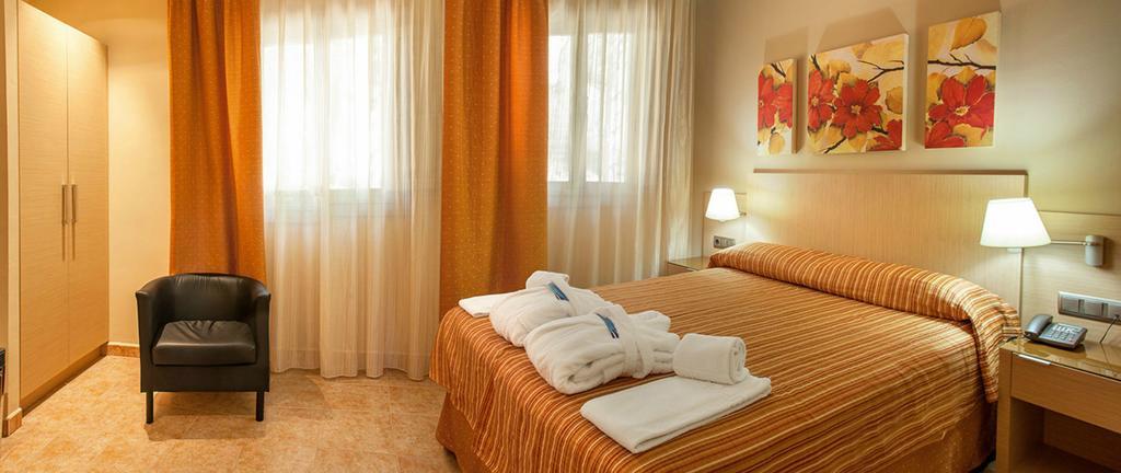 Confluent Health Resort Cofrentes Habitación foto
